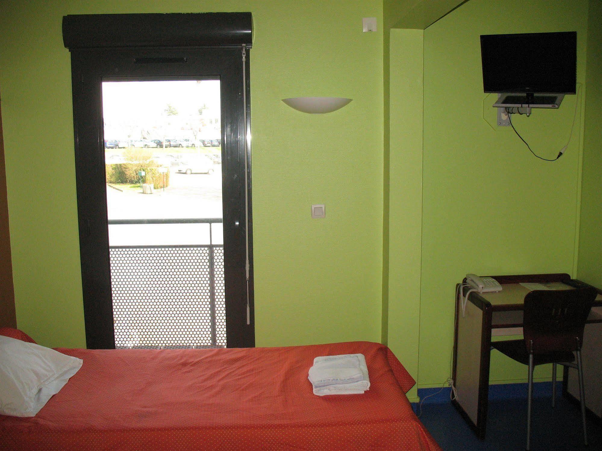 Isle Home Du Buisson Hotel Des Familles מראה חיצוני תמונה